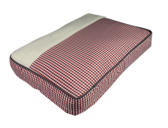 PET566 Red Stripe Luxury Dog Cat Bed Home Warm Fun Pet House