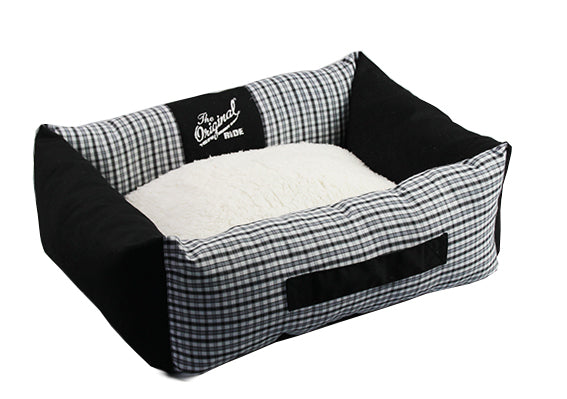 PET566  Red Stripe Luxury Dog Cat Bed Home Warm Fun Pet House